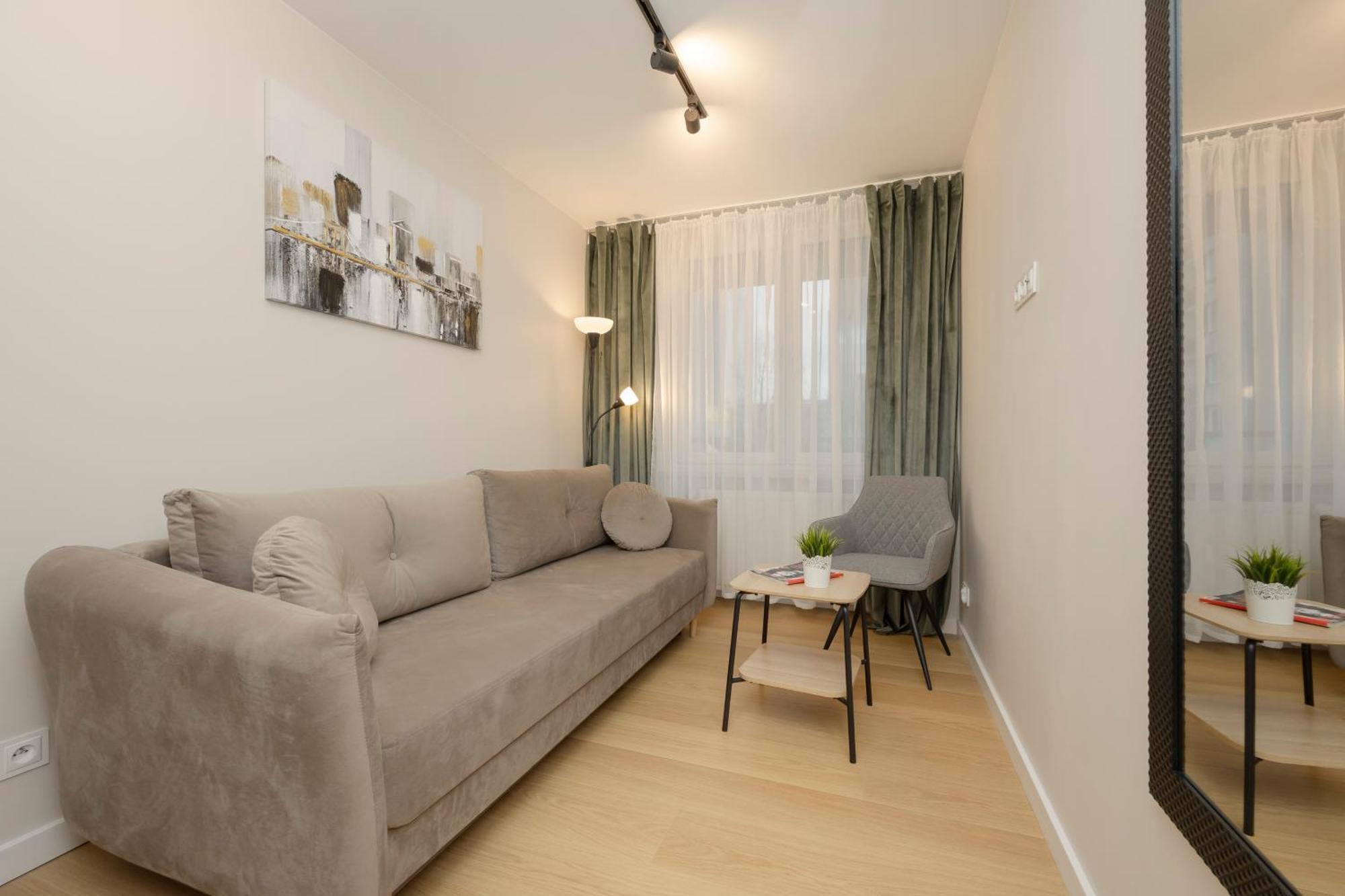 Comfortable Wola & Balcony By Renters Leilighet Warszawa