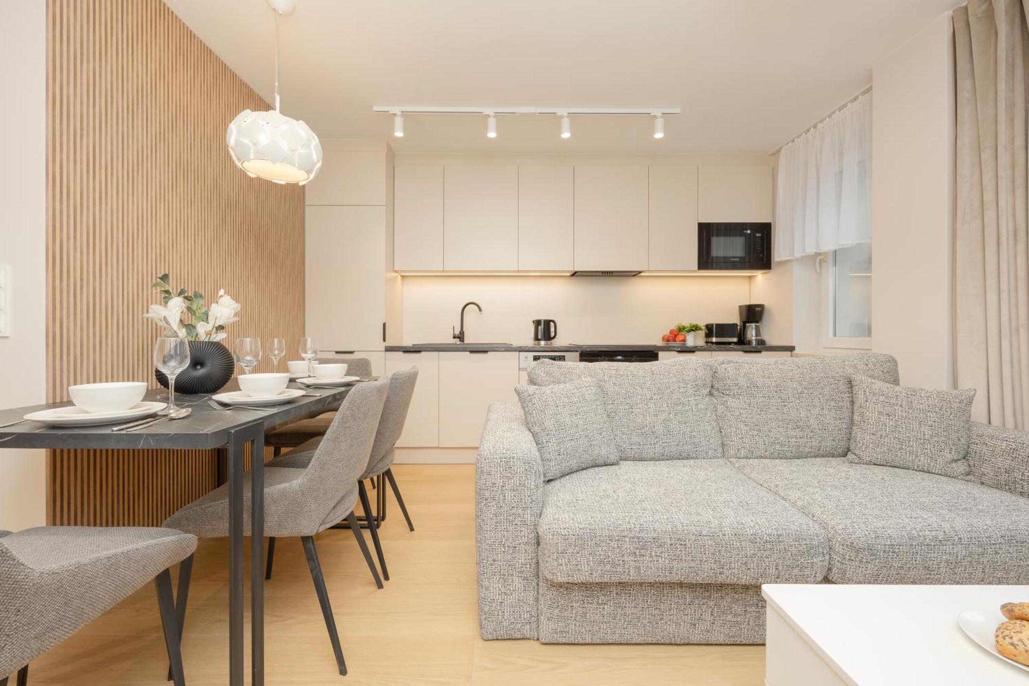 Leilighet Comfortable Wola & Balcony By Renters *